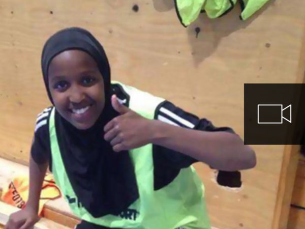 feature card image_Helping refugees prosperują w bardziej integracyjnym Sandviken Sweden _video