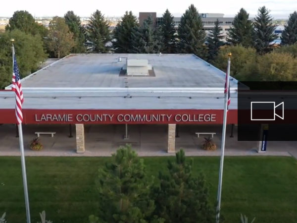 feature card image_Microsoft och Laramie Community College Partners in Education_video