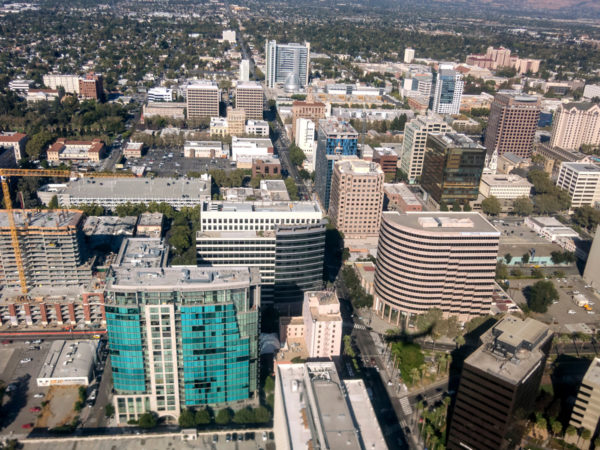Letecký pohled na centrum San Jose, Kalifornie
