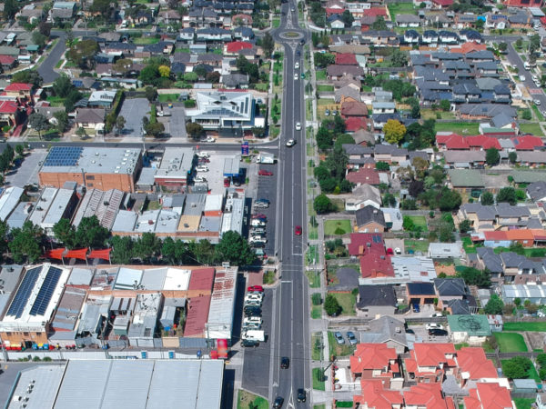 Luftfoto over en forstad til Melbourne, nær Tullamarine