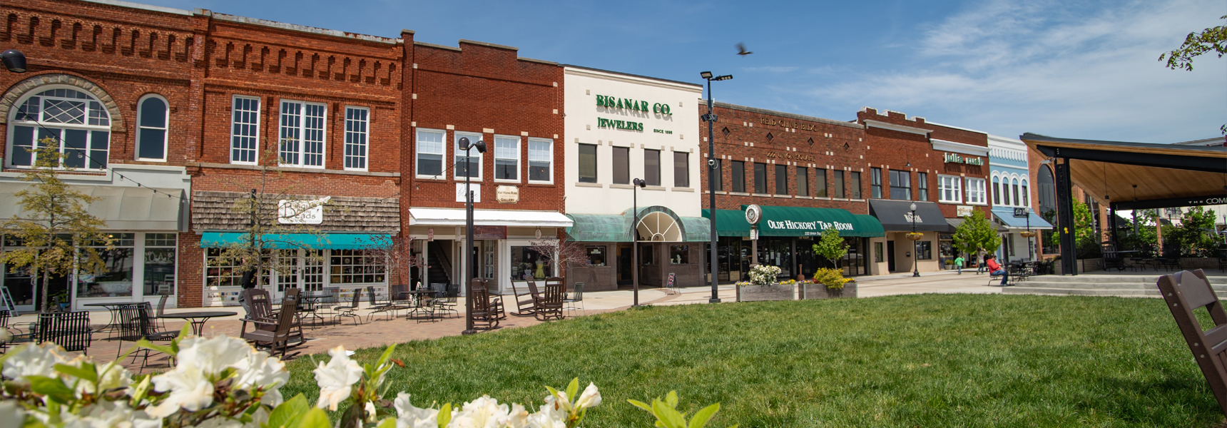 Το κέντρο της πόλης Χίκορι, στη Βόρεια Καρολίνα, μια ηλιόλουστη μέρα